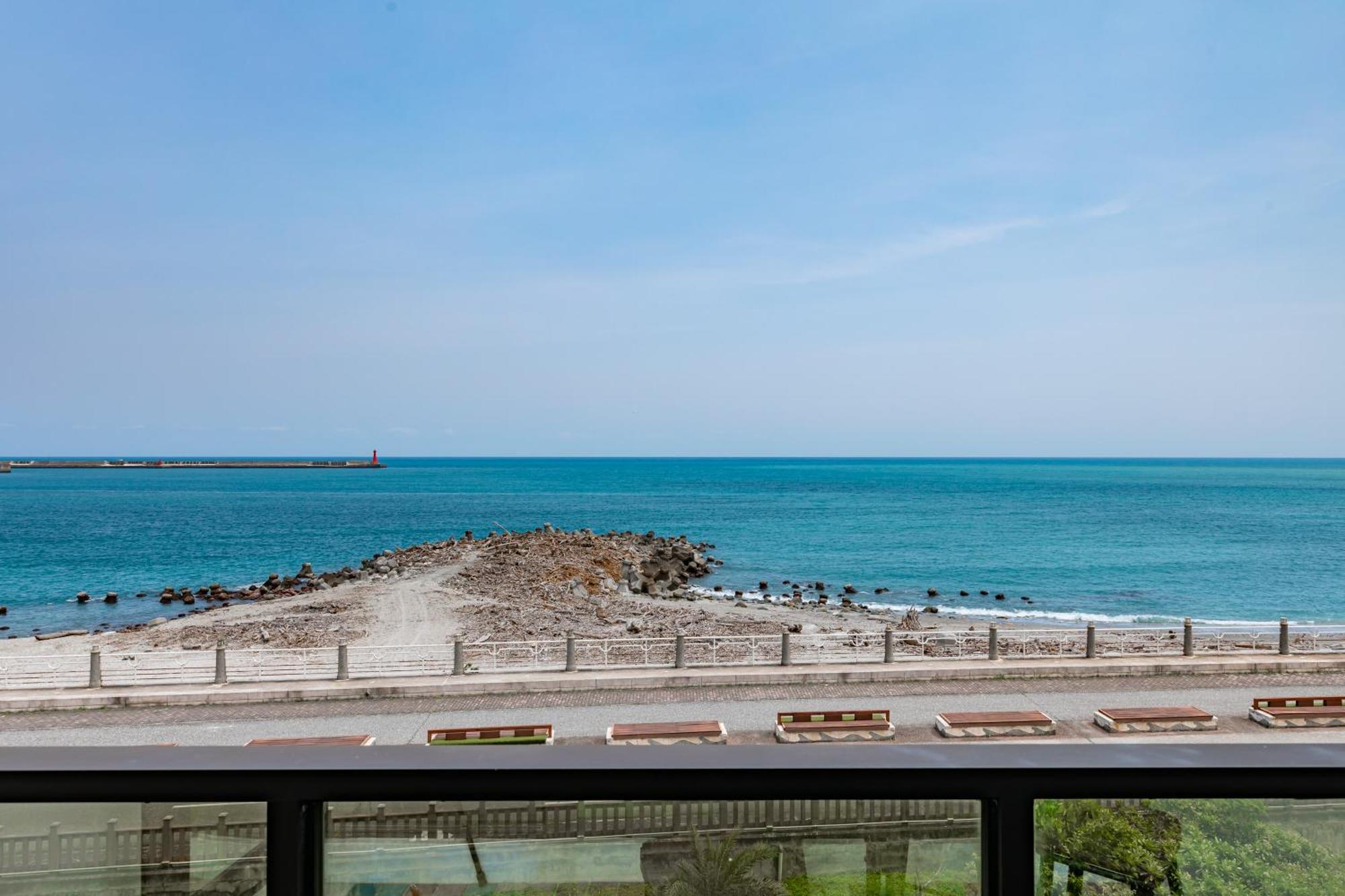 Unique Sea View B&B Hualien Extérieur photo